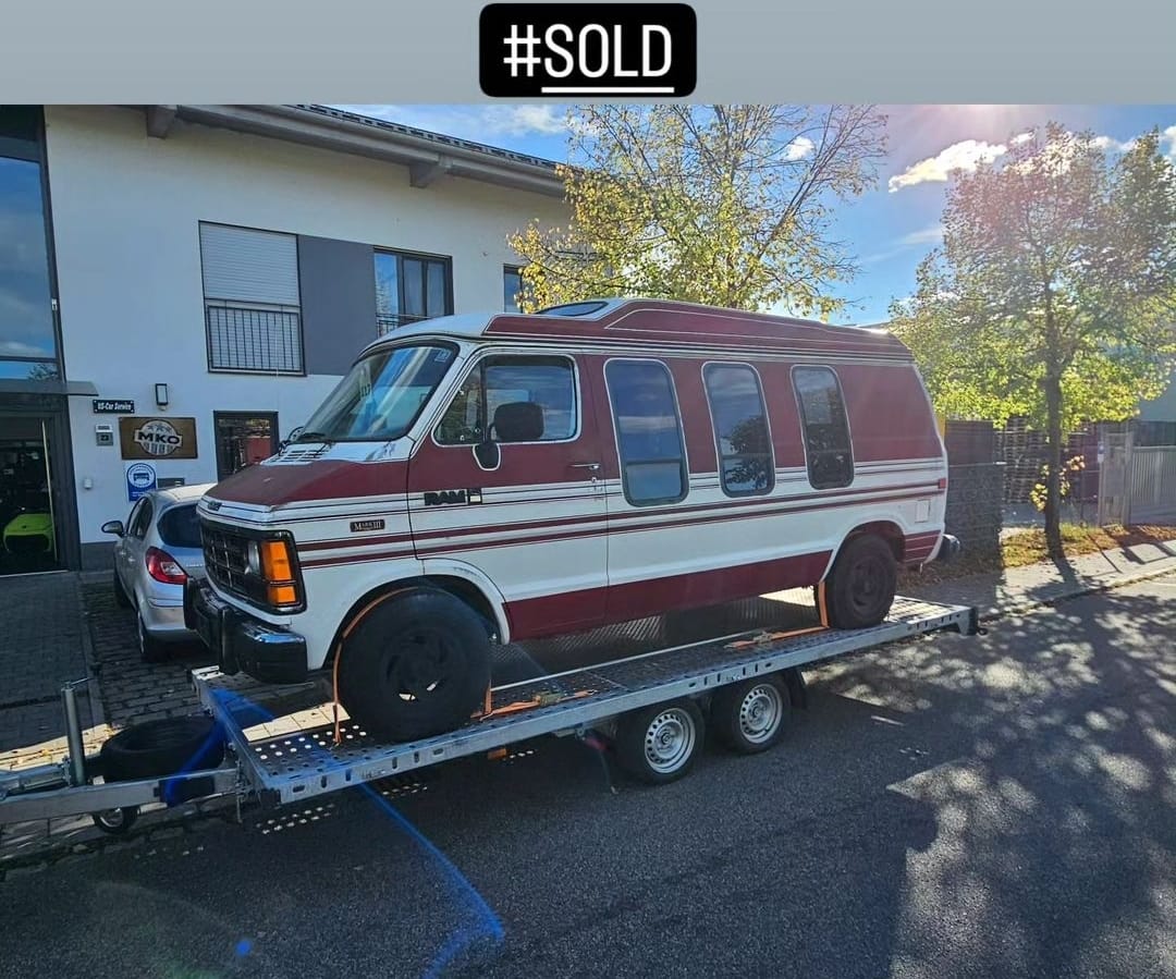 Dodge B250