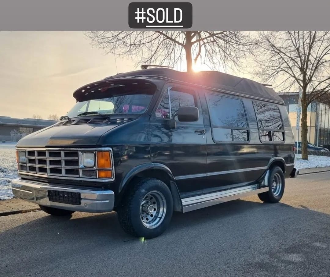 Dodge Ram Van 250