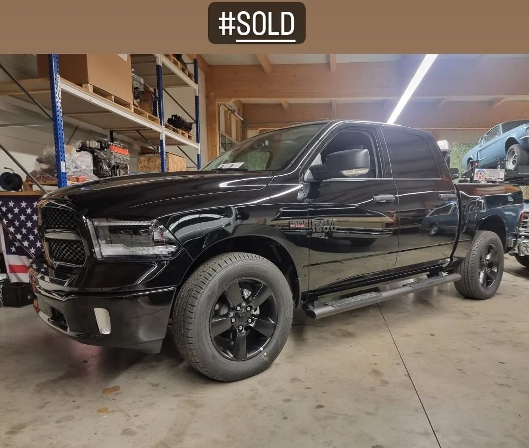 Dodge RAM 1500 SLT